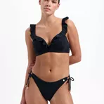 beachlife-black-embroidery-bikinitop-106d-bikinibroekje-204a-top-jpg-3.webp
